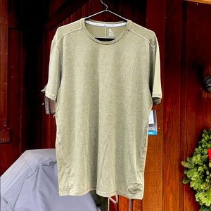 Gapfit  breathable workout shirt (BRAND NEW)